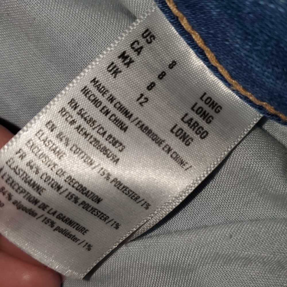 AEO Cropped Jeans - Distressed - Raw Hem - Size 8 - super stretch - Picture 7 of 8